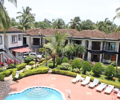 https://imgcld.yatra.com/ytimages/image/upload/t_hotel_yatra_city_desktop/v1409207985/Domestic Hotels/Hotels_Goa/Hotel Santana Beach Resort/Overview.jpg